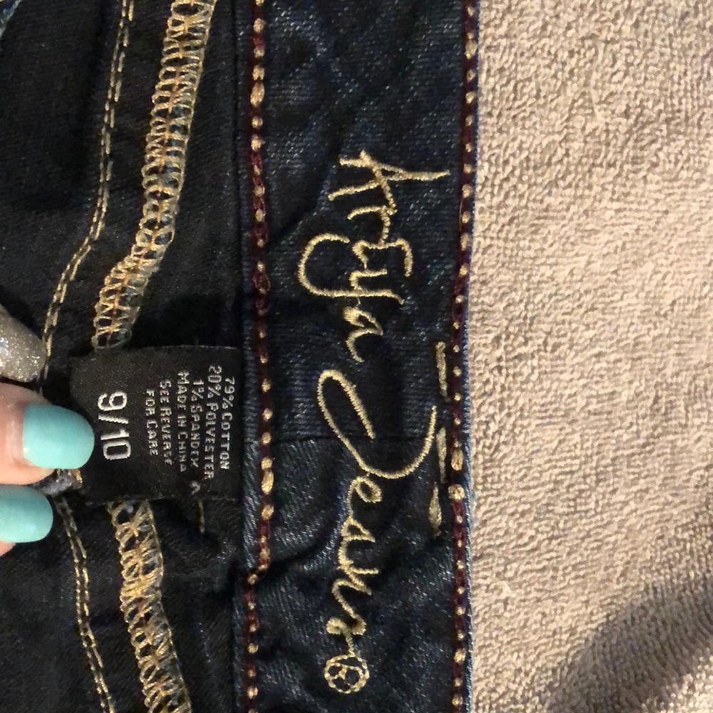 Ariya juniors capris size 9/10 new with out tags